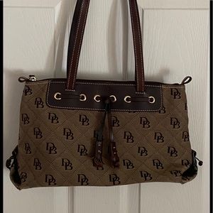 Dooney and Bourke DB BAG GREAT CONDITION satchel